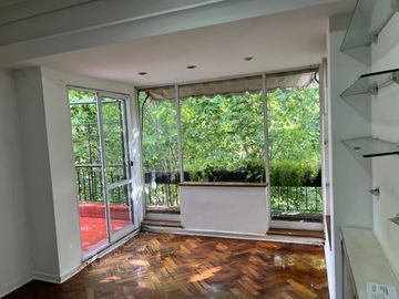 Estupendo semipiso al frente
