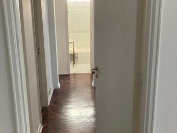 Estupendo semipiso al frente