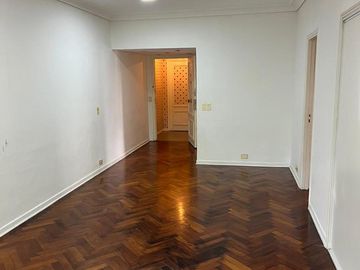 Estupendo semipiso al frente