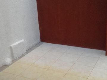 PH 3/4 ambientes a nuevo, excelente ubicación. Patio, balcón. Impecable! - Olivos