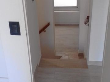 PH 3/4 ambientes a nuevo, excelente ubicación. Patio, balcón. Impecable! - Olivos