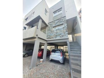 DUPLEX DE 4 AMBIENTES EN VENTA A ESTRENAR CON COCHERA CUBIERTA Y BAULERA, OLIVOS