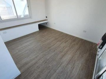 DUPLEX DE 4 AMBIENTES EN VENTA A ESTRENAR CON COCHERA CUBIERTA Y BAULERA, OLIVOS