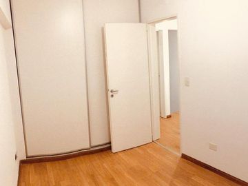 EXCELENTE 3 AMBIENTES EN DUPLEX COMO A ESTRENAR CON 2 BALCONES Y COCHERA CUBIERTA