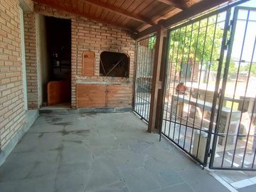 Casa en Funes