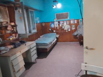 Casa en venta - 2 Dormitorios 1 Baño - Local - 500Mts2 - Lanús