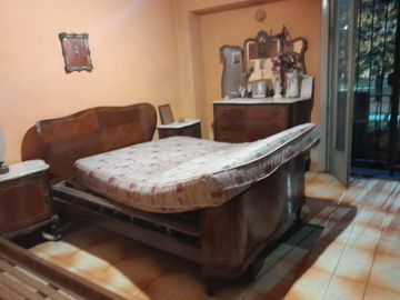 Casa en venta - 2 Dormitorios 1 Baño - Local - 500Mts2 - Lanús