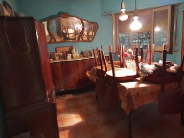 Casa en venta - 2 Dormitorios 1 Baño - Local - 500Mts2 - Lanús