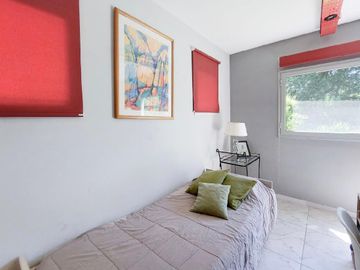 Importante casa totalmente reciclada a nuevo en Barrio Privado Campos de Alvarez