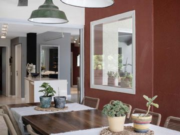 Importante casa totalmente reciclada a nuevo en Barrio Privado Campos de Alvarez