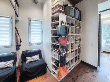Importante casa totalmente reciclada a nuevo en Barrio Privado Campos de Alvarez