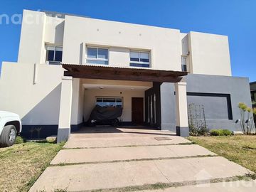 Casa - Los Nogales