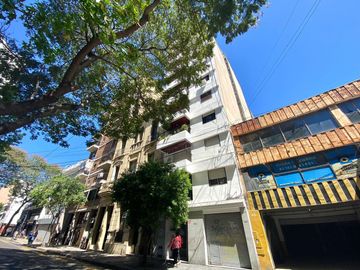 VENTA-DEPARTAMENTO DE 2 DORMITORIOS-BUENOS AIRES Y 9 DE JULIO-AMPLIO