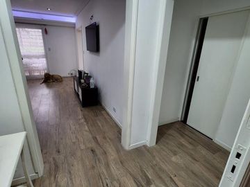 AMPLIA CASA TIPO CHALET DE 6 AMBIENTES CON COCHERA, JARDIN Y TERRAZA EN VENTA. OLIVOS GOLF