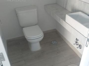 Exclusivo 4 ambientes c/terraza propia con parrilla y jacuzzi