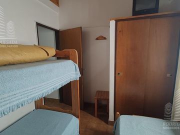 Dúplex en venta de 2 dormitorios c/ cochera en Costa Azul