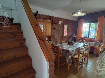 Dúplex en venta de 2 dormitorios c/ cochera en Costa Azul