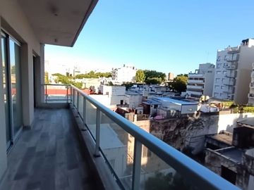 Venta, Departamento, 3 Ambientes, Con Cochera, Piso Alto, Luminoso,  Almagro, Caballito