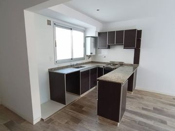 Venta, Departamento, 3 Ambientes, Con Cochera, Piso Alto, Luminoso,  Almagro, Caballito