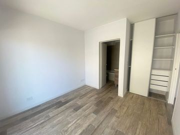 Venta, Departamento, 3 Ambientes, Con Cochera, Piso Alto, Luminoso,  Almagro, Caballito