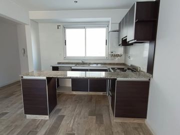 Venta, Departamento, 3 Ambientes, Con Cochera, Piso Alto, Luminoso,  Almagro, Caballito