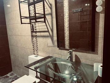 Casa en Venta en Fracc. El Dorado, León, Gto.a lado de Via Alta y el Blvd. Aeropuerto Amplia