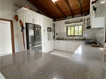 Venta de cabaña en frente de la playa, en Don Jaca, Santa Marta