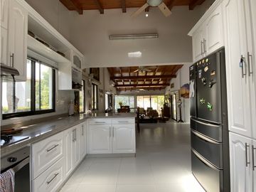 Venta de cabaña en frente de la playa, en Don Jaca, Santa Marta