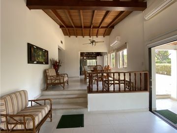 Venta de cabaña en frente de la playa, en Don Jaca, Santa Marta