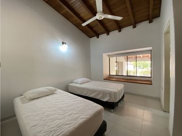 Venta de cabaña en frente de la playa, en Don Jaca, Santa Marta