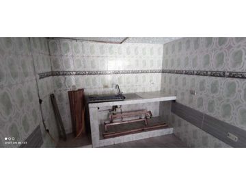 CASA EN VENTA ESQUINERA MULTIFAMILIAR LA RIVERA 2