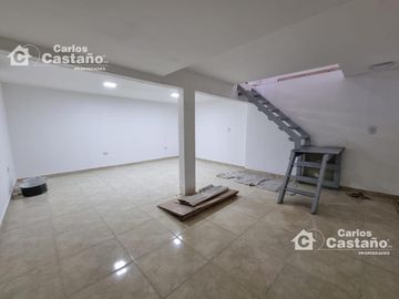 PH En Esquina Ideal 2 Familias y o inversor a 4/C de Av. maipu