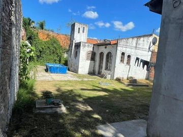 Casa sobre gran lote ideal emprendimiento