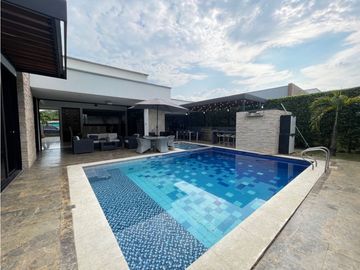 VENTA DE CASA CAMPESTRE CON PISCINA. VALLE VERDE, ALFAGURA-JAMUNDI