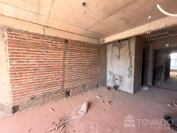 En construccion! Monoambiente con vista al Frente! Edificio con amenities!