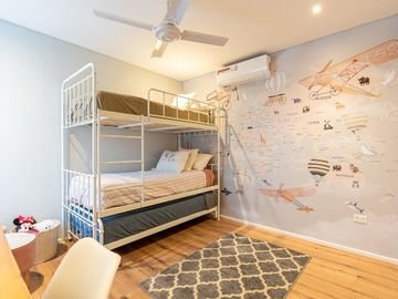 Venta Casa De Estilo Tres Dormitorios Reciclada Terraza. Echesortu