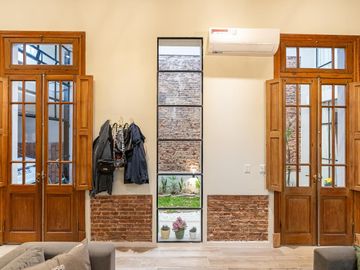Venta Casa De Estilo Tres Dormitorios Reciclada Terraza. Echesortu
