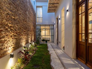 Venta Casa De Estilo Tres Dormitorios Reciclada Terraza. Echesortu