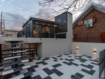 Venta Casa De Estilo Tres Dormitorios Reciclada Terraza. Echesortu