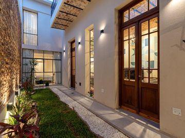 Venta Casa De Estilo Tres Dormitorios Reciclada Terraza. Echesortu