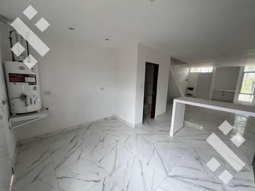 En Venta, dúplex 2 dormitorios,  B° Bella Vista Plottier