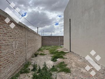 En Venta, dúplex 2 dormitorios,  B° Bella Vista Plottier