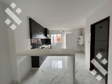 En Venta, dúplex 2 dormitorios,  B° Bella Vista Plottier