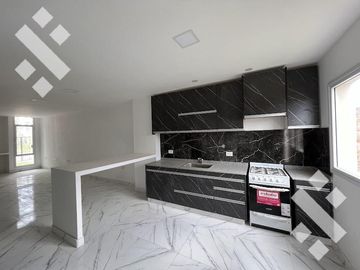 En Venta, dúplex 2 dormitorios,  B° Bella Vista Plottier