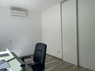 Casa en venta en Barrio Privado El Aromo con pileta APTO CREDITO