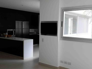Casa en venta con renta en el barrio Santa Barbara