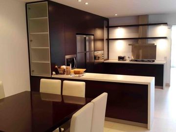 Casa en venta con renta en el barrio Santa Barbara