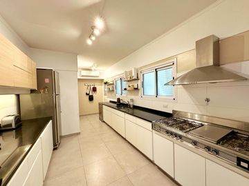 VENTA DEPARTAMENTO BALCÓN COCHERA BAULERA BARRACAS