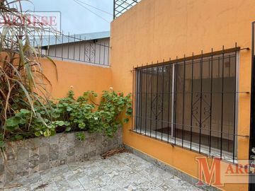 Casa PH 4 ambientes reciclada en venta en Castelar