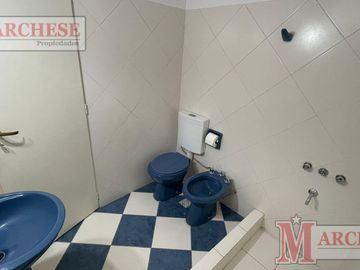 Casa PH 4 ambientes reciclada en venta en Castelar